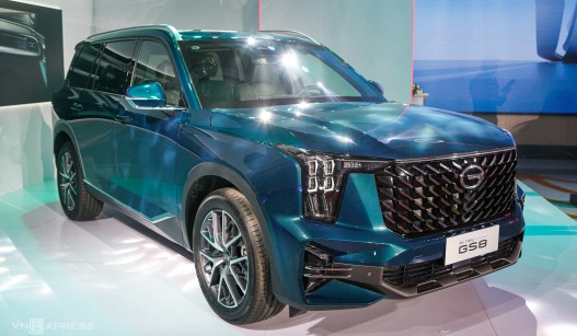 GAC GS8 ra mắt giá 1,269-1,369 tỷ đồng: xe Trung Quốc đối đầu Santa Fe